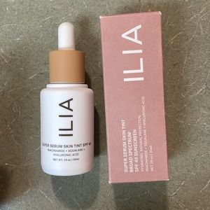 Ilia Super Serum Skin Tint (ST5 Bom Bom)